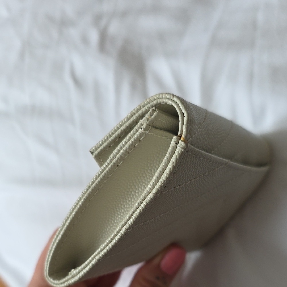 Yves Saint Laurent Beige Textured Wallet - Picture 4 of 5